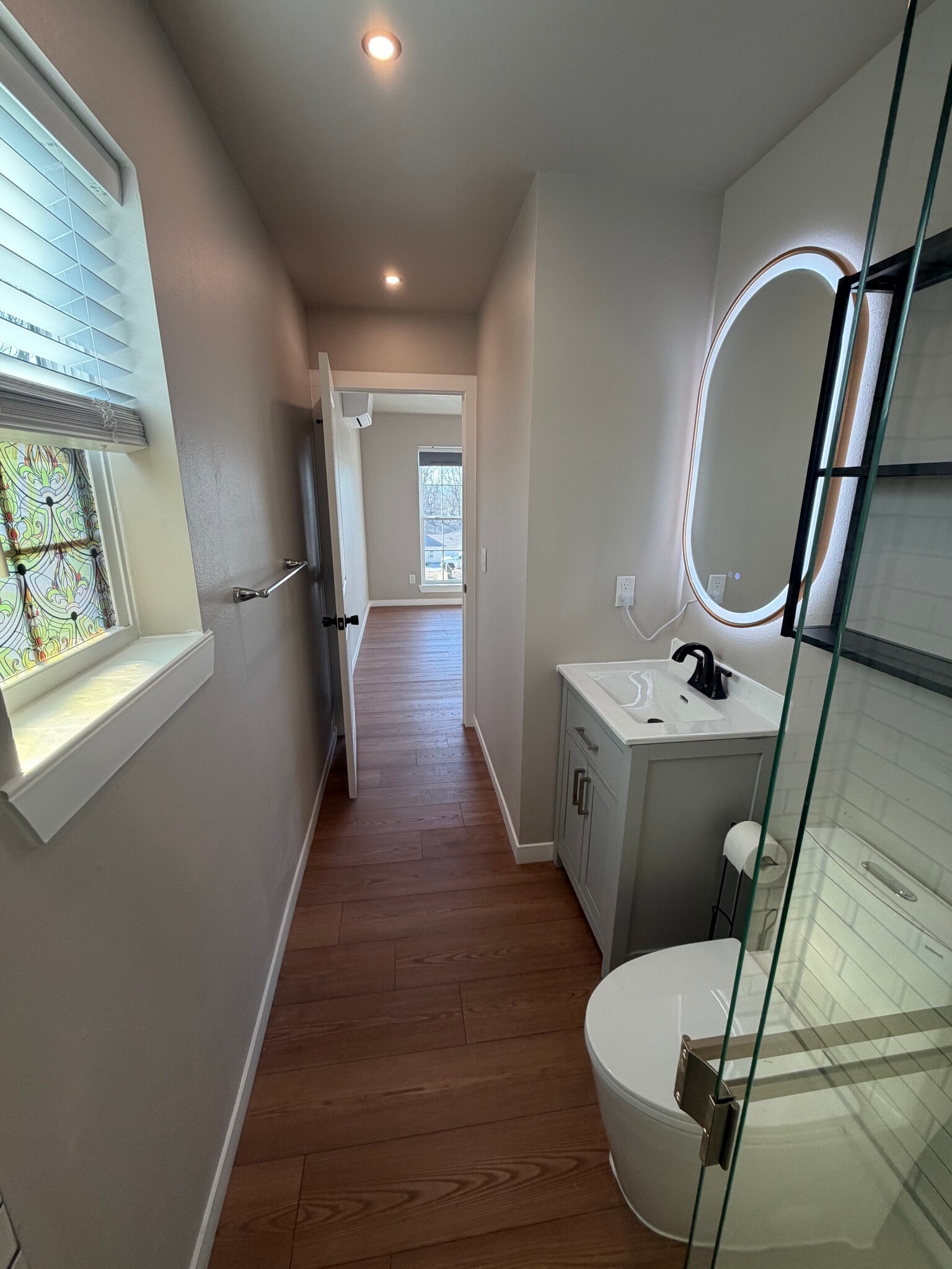 Building Photo - 833 W Stone St