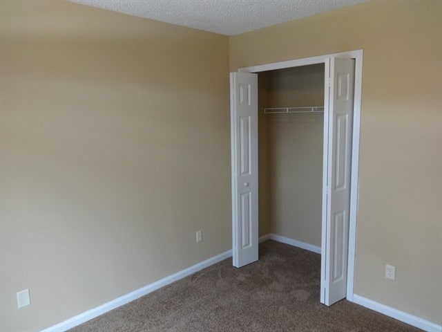 Building Photo - 1730 Hudderfield Cir W