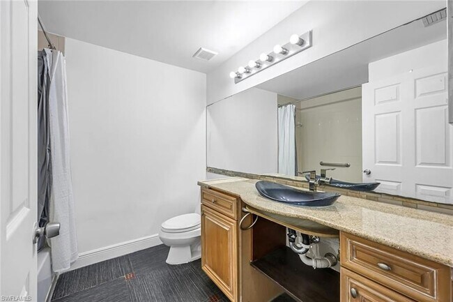 Building Photo - 1220 Reserve Way