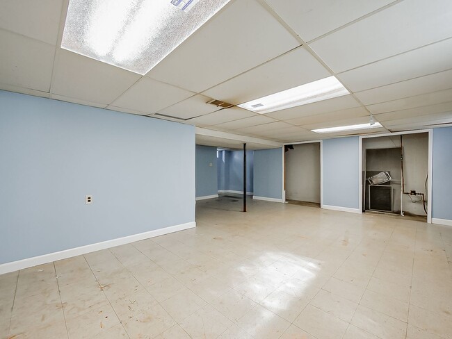 Building Photo - Charming 3-Bedroom Ranch in the Heart of Garden City