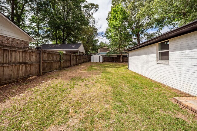 Building Photo - 3 Bedroom, 1 Bathroom Home in Willowbrook - Goose Creek