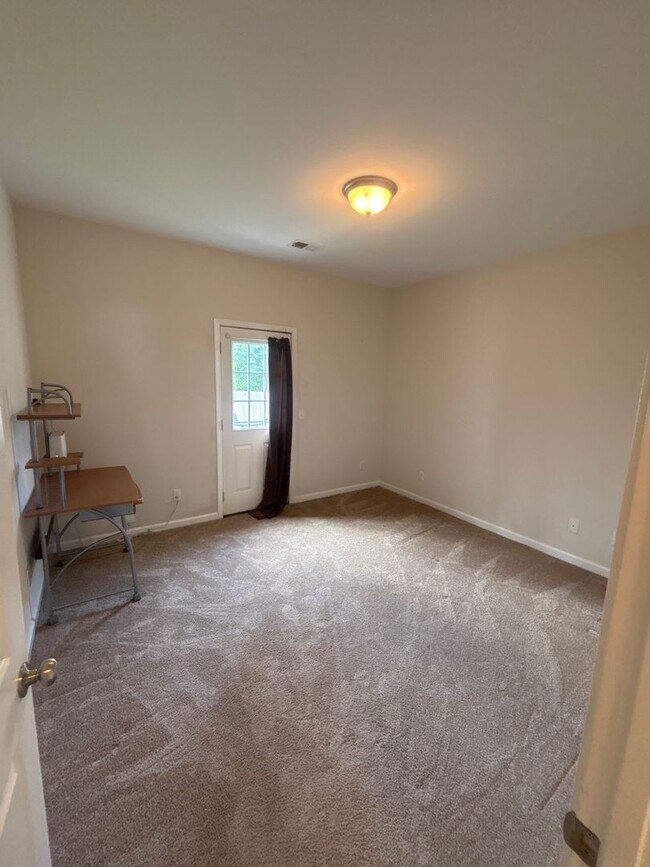Building Photo - 657 Cornerstone Cir