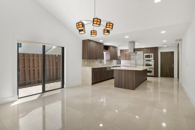 Building Photo - 21922 Cypress Dr