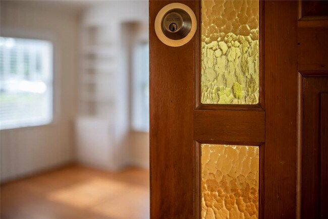 Building Photo - 1725 NW 21st St