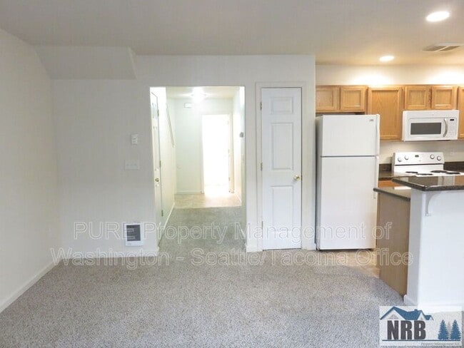 Building Photo - 4043 S Warner St