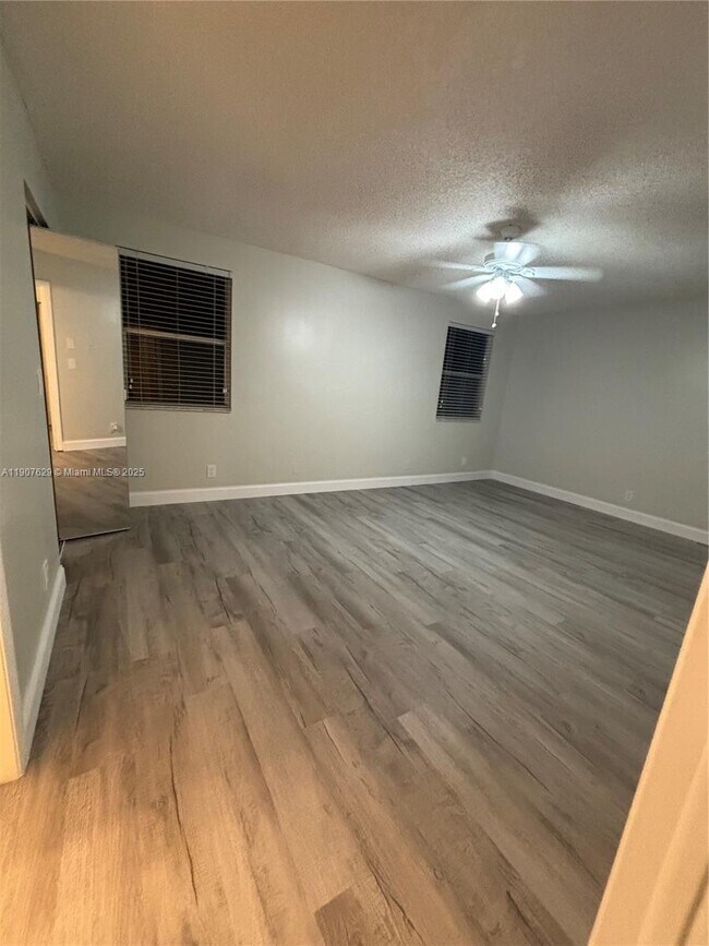 Building Photo - 2661 Huron Way