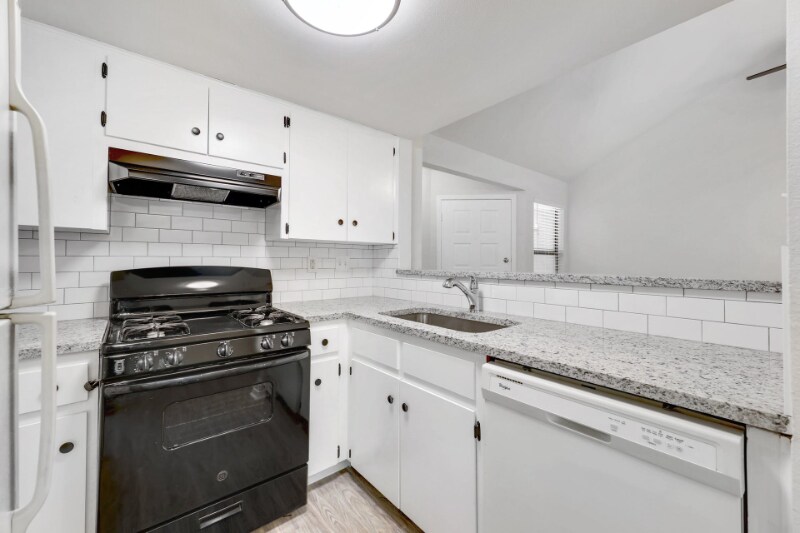 Building Photo - 1802 Rawhide Dr