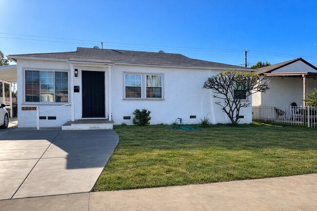 Building Photo - 13219 Crossdale Ave