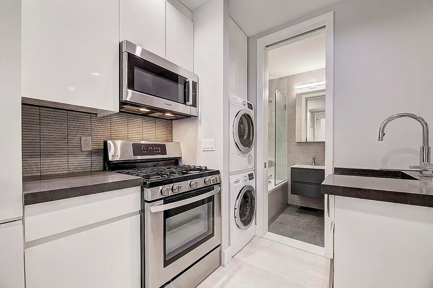 Building Photo - 161 Stanton St