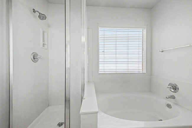 Building Photo - 1295 S Honeysuckle Ln