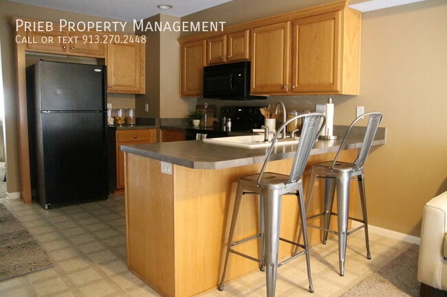 Building Photo - Prairie Haven Townhome - RENTED