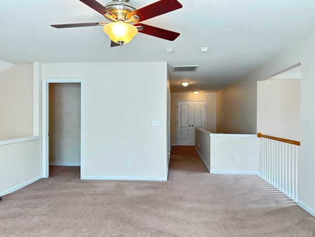 Building Photo - Charming Wakefield Home with First-Floor B...