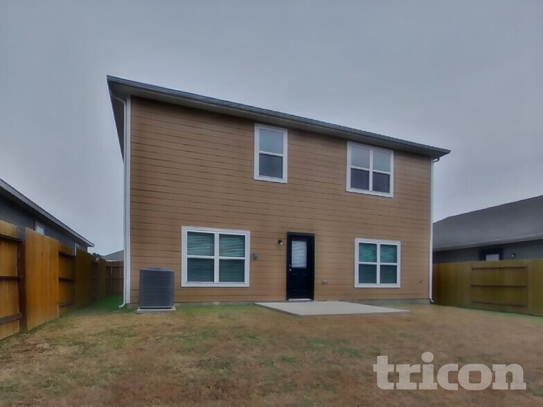 Building Photo - 23112 Shakespeare Dr