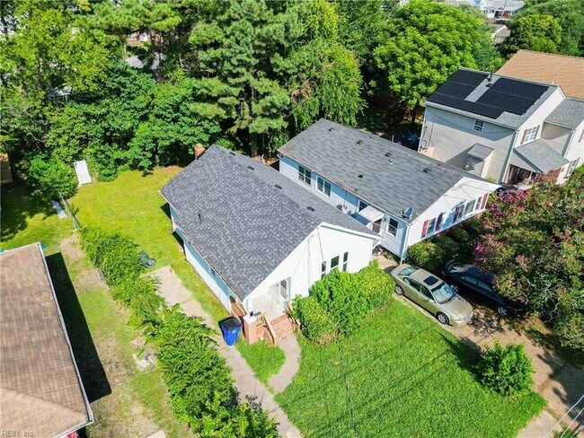 Building Photo - 7483 Hughart St