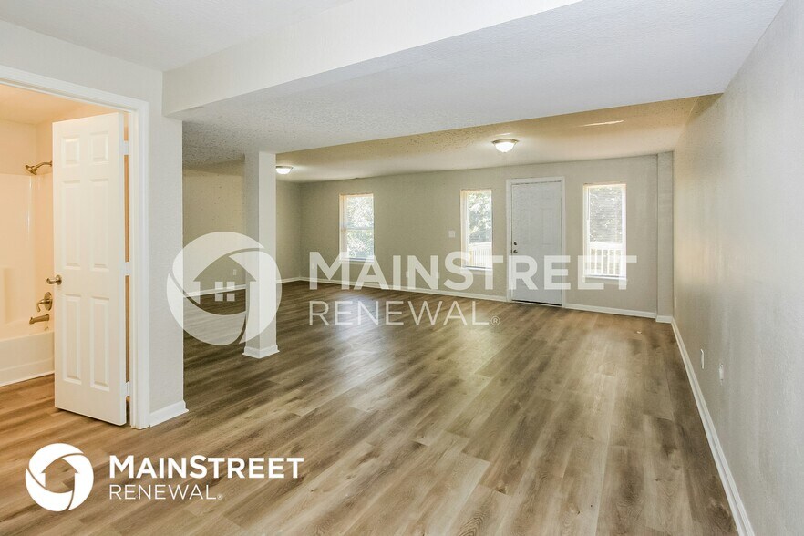 Building Photo - 11210 N Ditman Ave