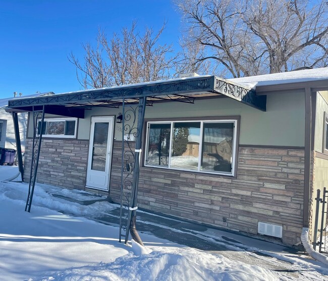 Building Photo - Charming Renovated 2bed/1bath Denver Home ...