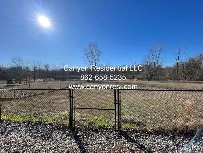 Building Photo - 14013 SW Galveston Cir