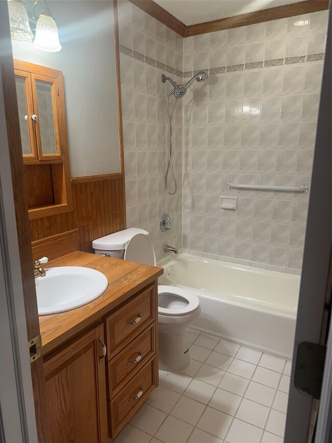Building Photo - 63 Delo Dr