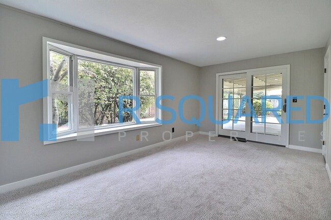 Building Photo - 12104 6th Ave SW