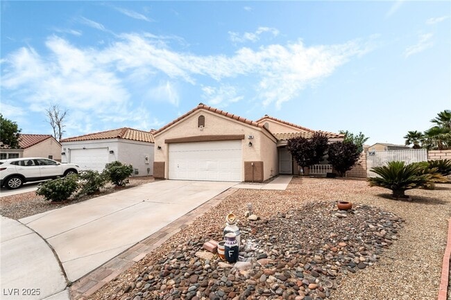 Primary Photo - 780 Salt Flats Cir