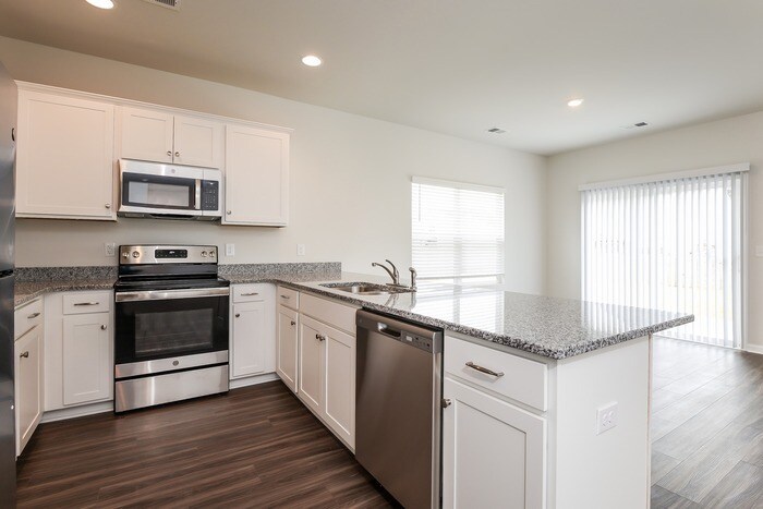 Building Photo - 113 Shire Dr