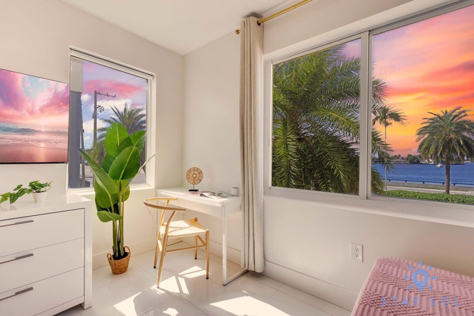 Building Photo - 809 S Ocean Dr