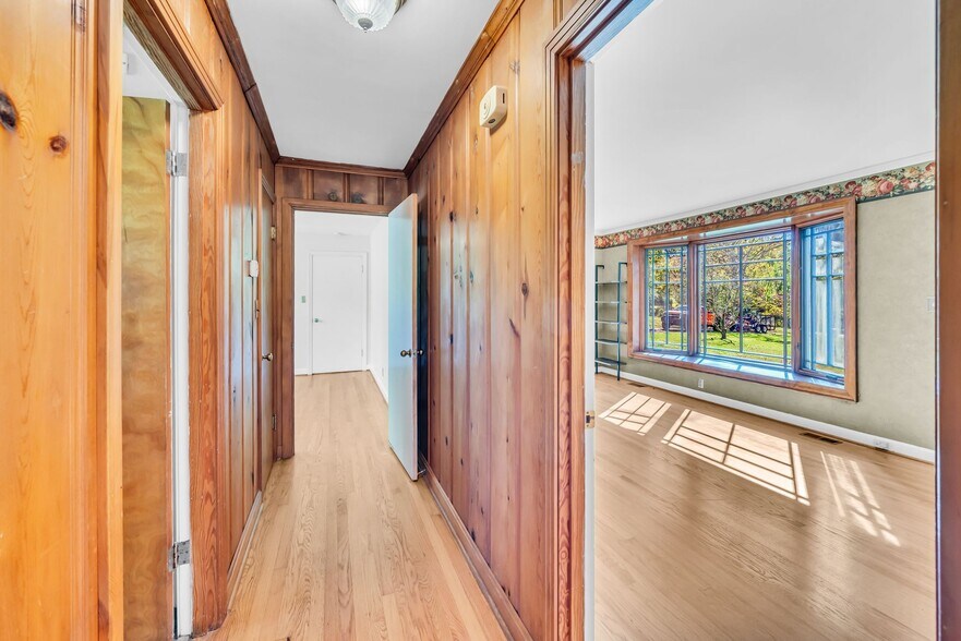 Building Photo - 526 Davidson Rd