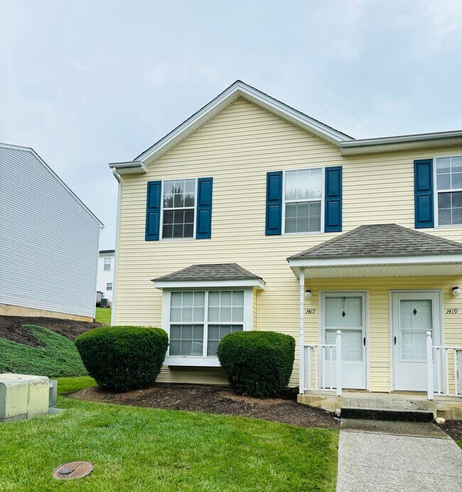 Building Photo - 1417 Jennifer Dr