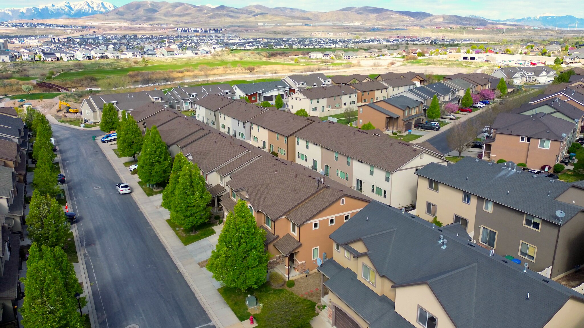 Building Photo - 2666 W Cottonwood Dr