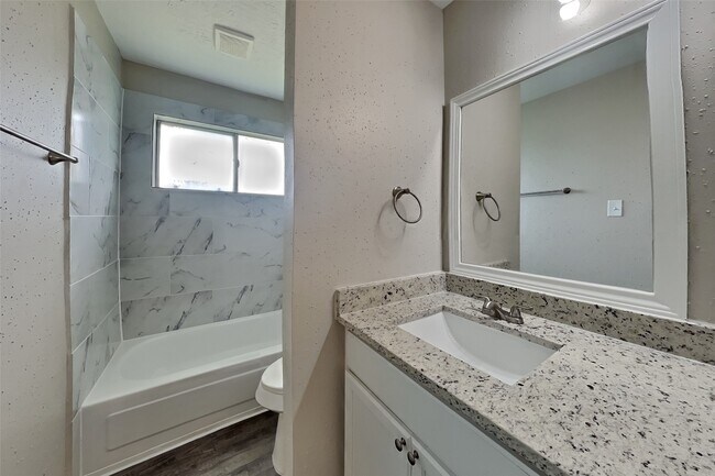 Building Photo - 4223 Shady Village Ct