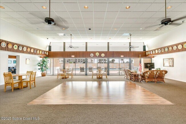 Building Photo - 2700 N Hwy A1A