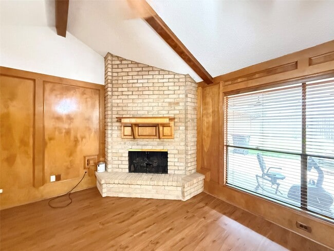 Building Photo - 9002 Sabastian Dr