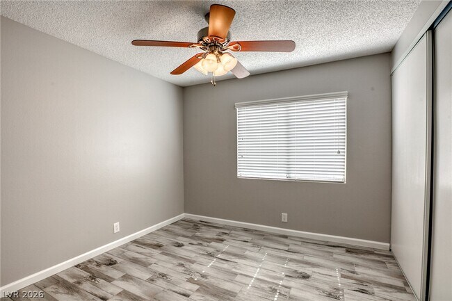 Building Photo - 2358 Belvedere Dr