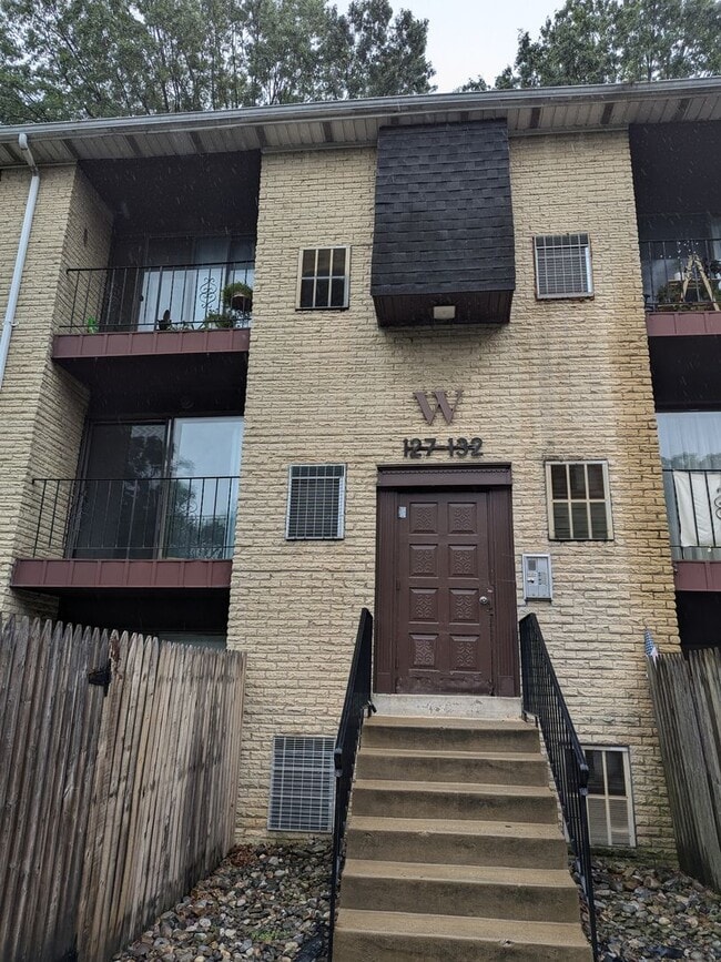 Building Photo - 8030 Ditman St