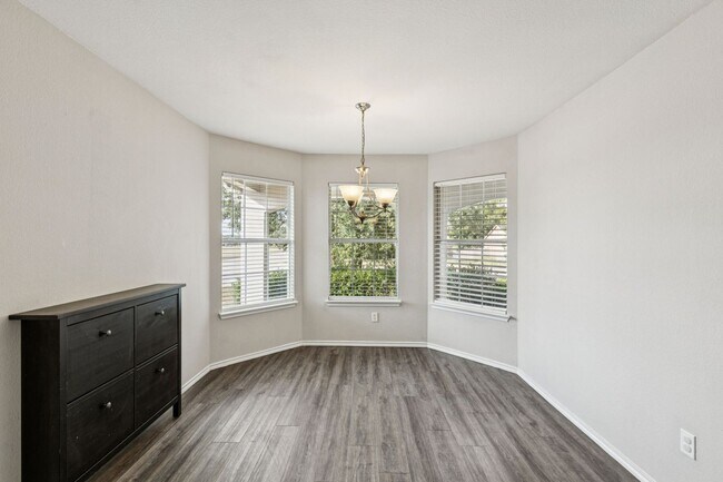 Building Photo - Valentine's Day Special - Rare 3BR Single-Family Home w/ 2-Car Garage, Fiber Internet & All Appli...