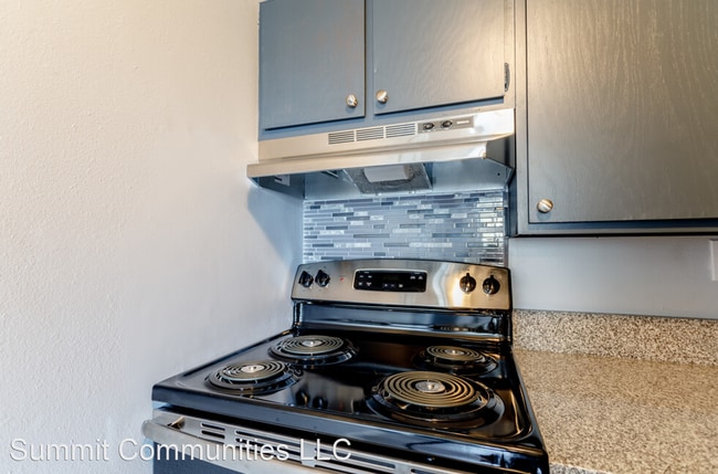 Building Photo - 2 br, 1.5 bath Apartment - 506 16th St