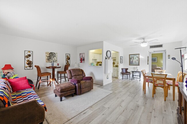 Building Photo - 374 Tuscany Ln