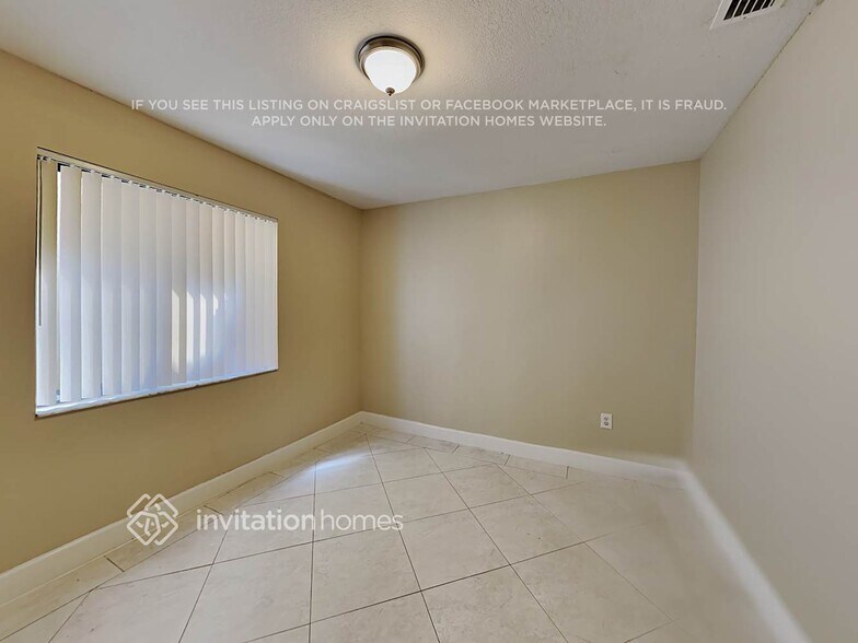Building Photo - 9611 SW 148th Pl