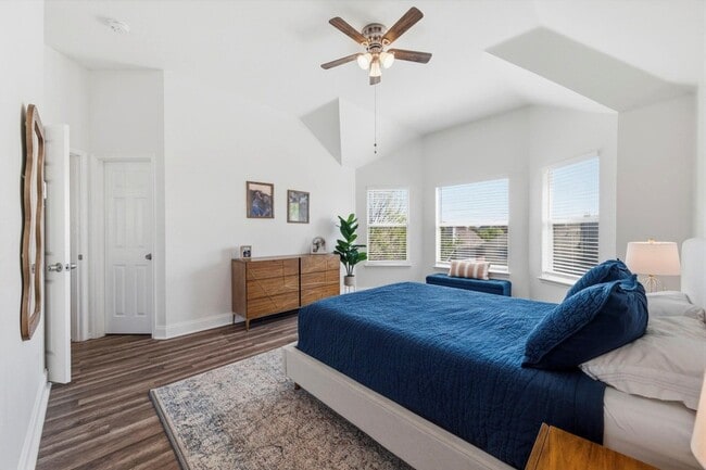 Building Photo - 4943 Sunset Ridge Dr