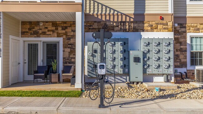 Building Photo - 104 Episcopal Rd