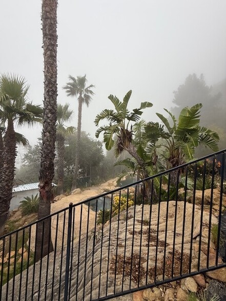 Building Photo - 24690 W Saddle Peak Rd