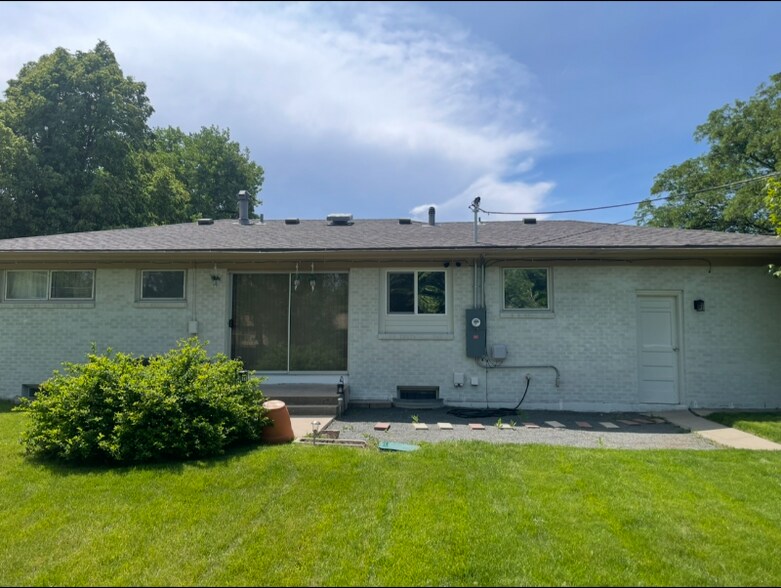 Building Photo - 2528 14th Ave Ct