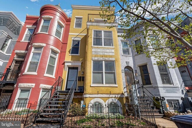 Building Photo - 15 N St NW
