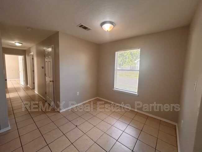 Building Photo - 28 Bentley Brooke Ln