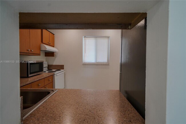 Building Photo - 7920 Camino Real
