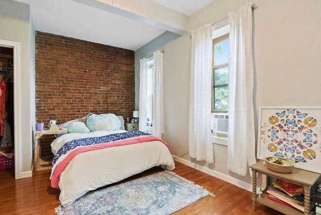Building Photo - 166 F St