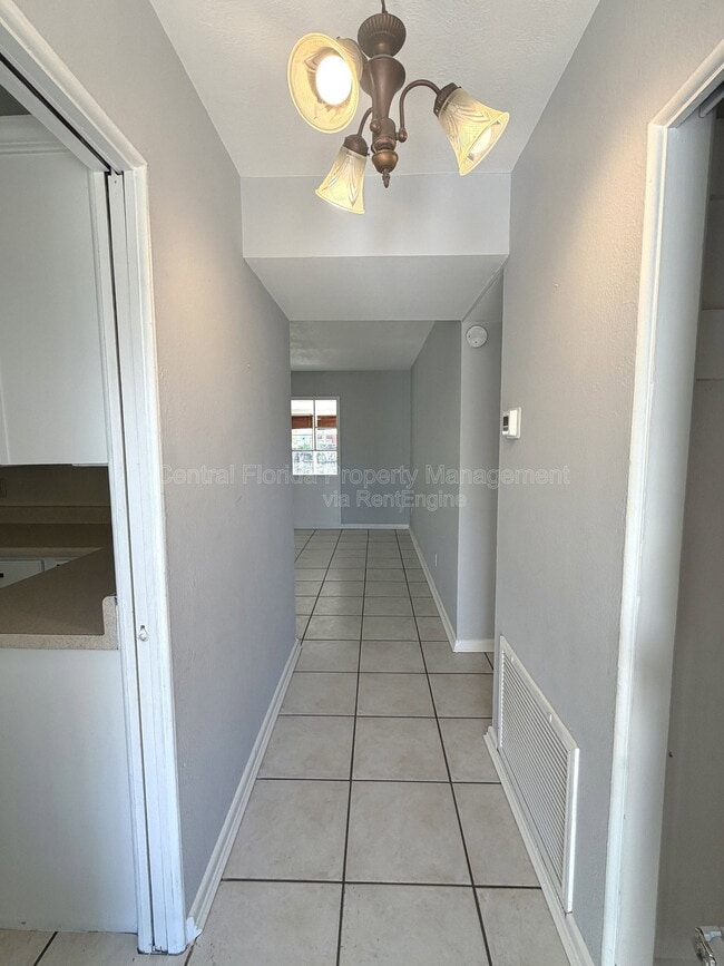 Building Photo - 1947 Summerfield Rd