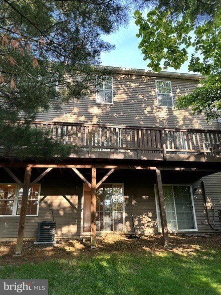Building Photo - 155 Weybridge Dr