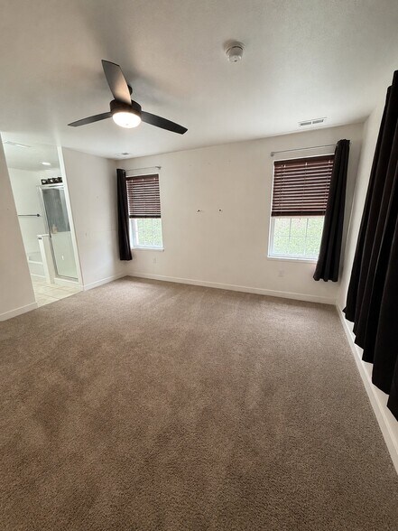 Building Photo - 3865 S 2935 W