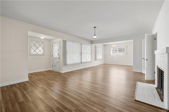 Building Photo - 16950 Knapp St